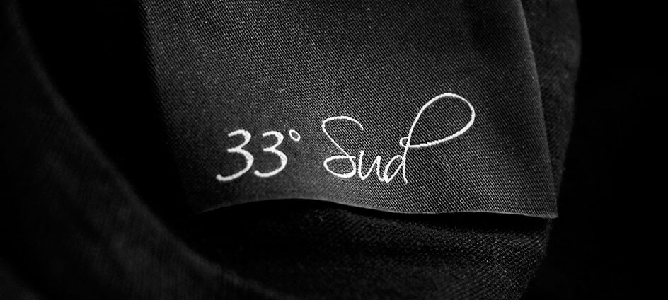 étiquette de marque tissée noir haute définition 33 sud