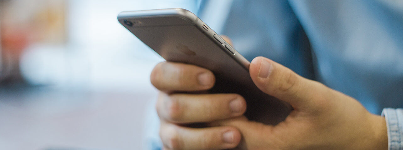 Neyret privilégie les téléphones reconditionnés