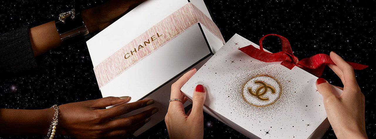 Chanel Christmas ribbon 2021