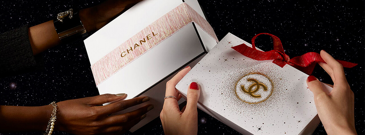 Chanel  chanel key chain counter gift point redemption Christmas